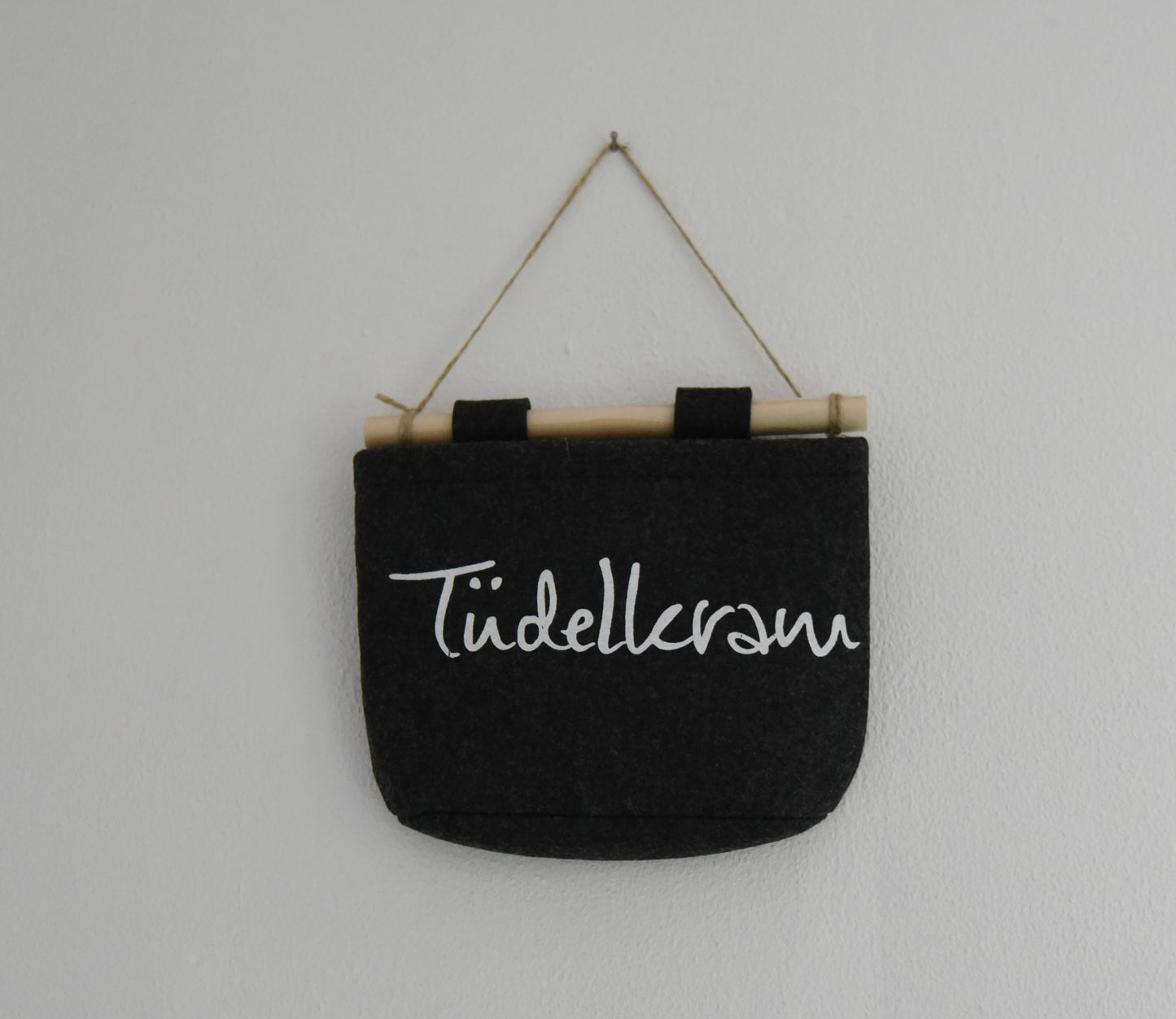 Aufbewahrungstasche " Tüdelkram " zum Aufhängen / Filzoptik / anthrazit