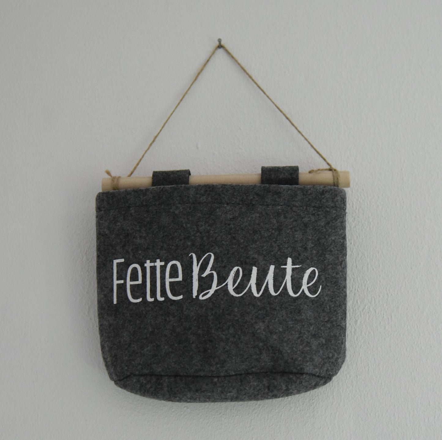 Aufbewahrungstasche " Fette Beute " zum Aufhängen / Filzoptik / grau
