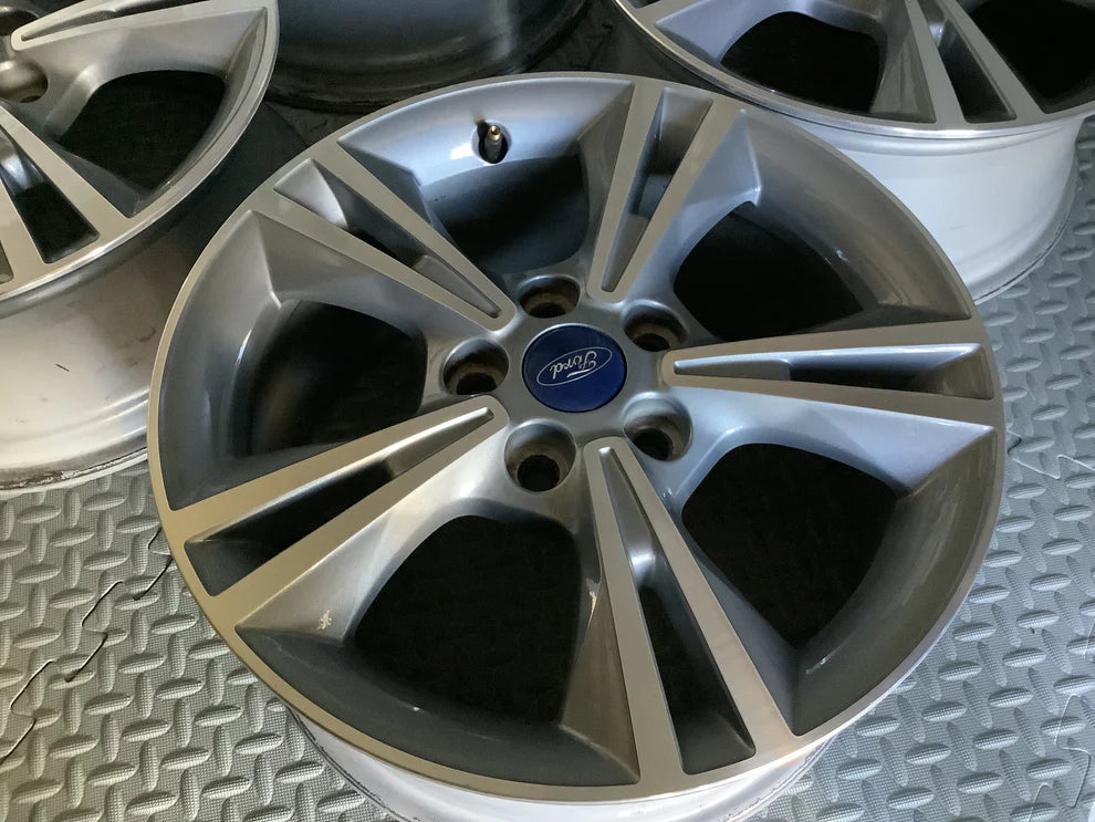 Ford Fokus DM5J-1007-BB / Felge / Alu / 7,0j x 16 ET50 / Leichtmetallfelge / Fokus III